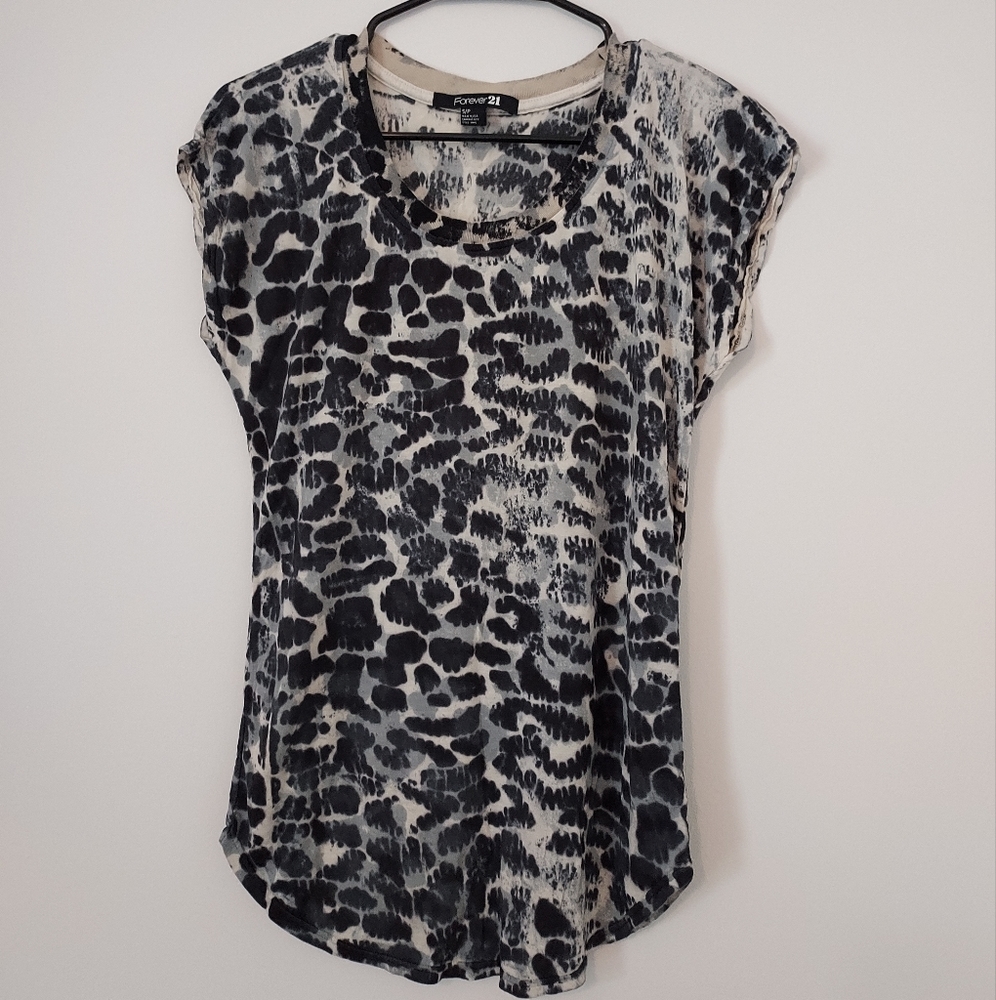 Forever 21 | Women's T-Shirt | Small | Animal Print